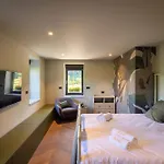 别墅 Slovenia- Otokar Family With Heated Pool, Jacuzzi And Spacious Garden