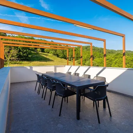 Villa Luxury Private With Pool & Hot Tub- Perfect For Families And Friends