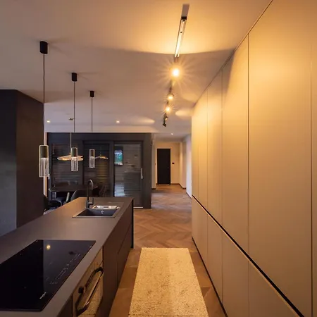 Luxury Private With Pool & Hot Tub- Perfect For Families And Friends Vila