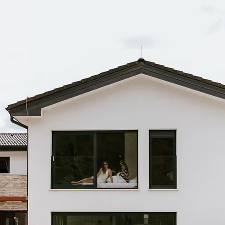 Luxury Private With Pool & Hot Tub- Perfect For Families And Friends Villa Dolenje pri Jelsanah