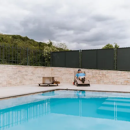 Luxury Private With Pool & Hot Tub- Perfect For Families And Friends Dolenje pri Jelsanah