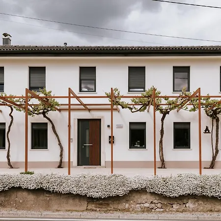 Villa Luxury Private With Pool & Hot Tub- Perfect For Families And Friends Dolenje pri Jelsanah