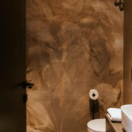 Luxury Private With Pool & Hot Tub- Perfect For Families And Friends Dolenje pri Jelsanah