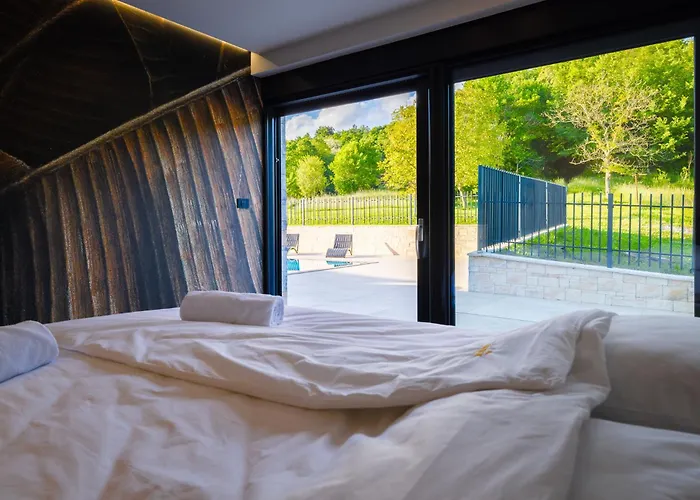 Willa Luxury Private With Pool & Hot Tub- Perfect For Families And Friends