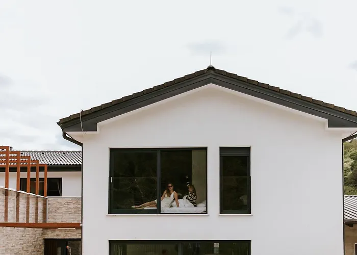 Luxury Private With Pool & Hot Tub- Perfect For Families And Friends Willa Dolenje pri Jelsanah