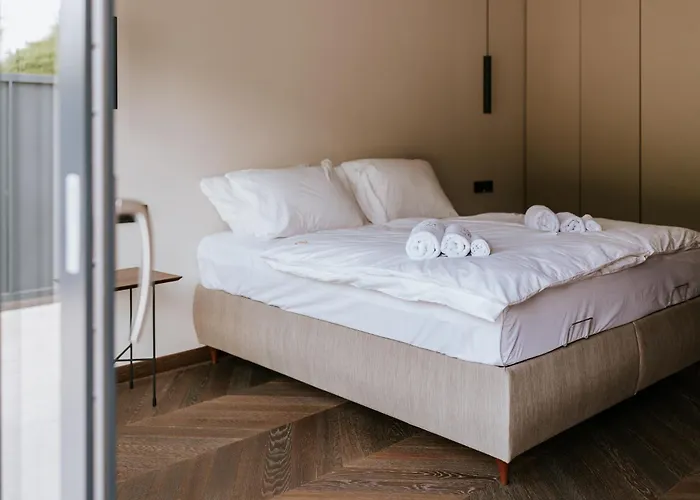 Luxury Private With Pool & Hot Tub- Perfect For Families And Friends *