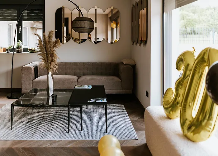 Luxury Private With Pool & Hot Tub- Perfect For Families And Friends Willa