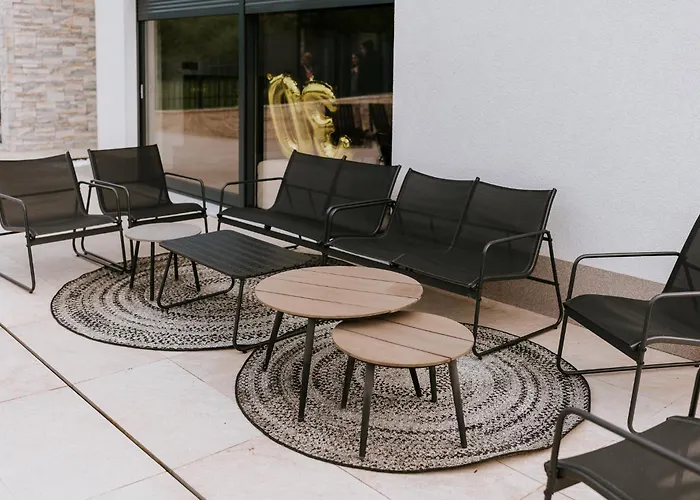 Luxury Private With Pool & Hot Tub- Perfect For Families And Friends