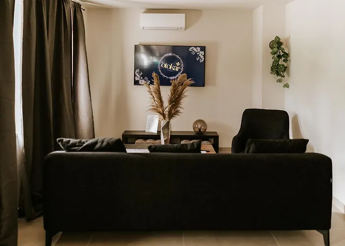 Luxury Private With Pool & Hot Tub- Perfect For Families And Friends