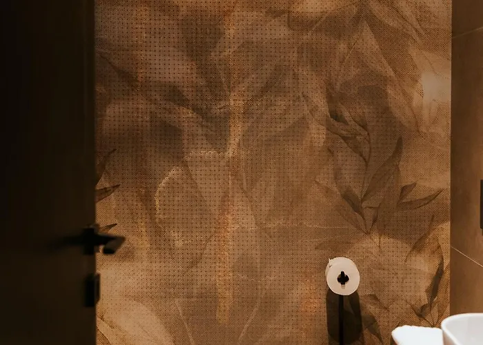 Luxury Private With Pool & Hot Tub- Perfect For Families And Friends Dolenje pri Jelsanah